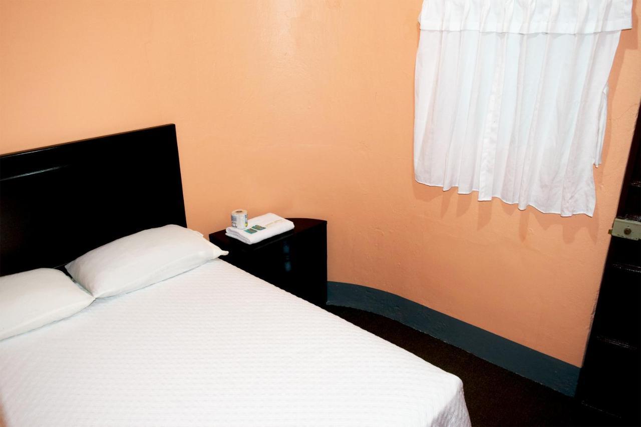 Hotel Fuentes Guatemala City Exteriör bild